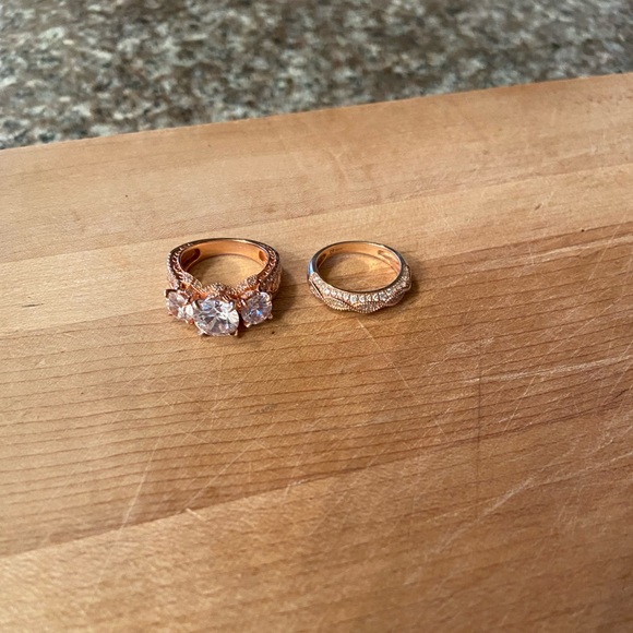 Rose gold Jeulia bridal ring set - Picture 1 of 7